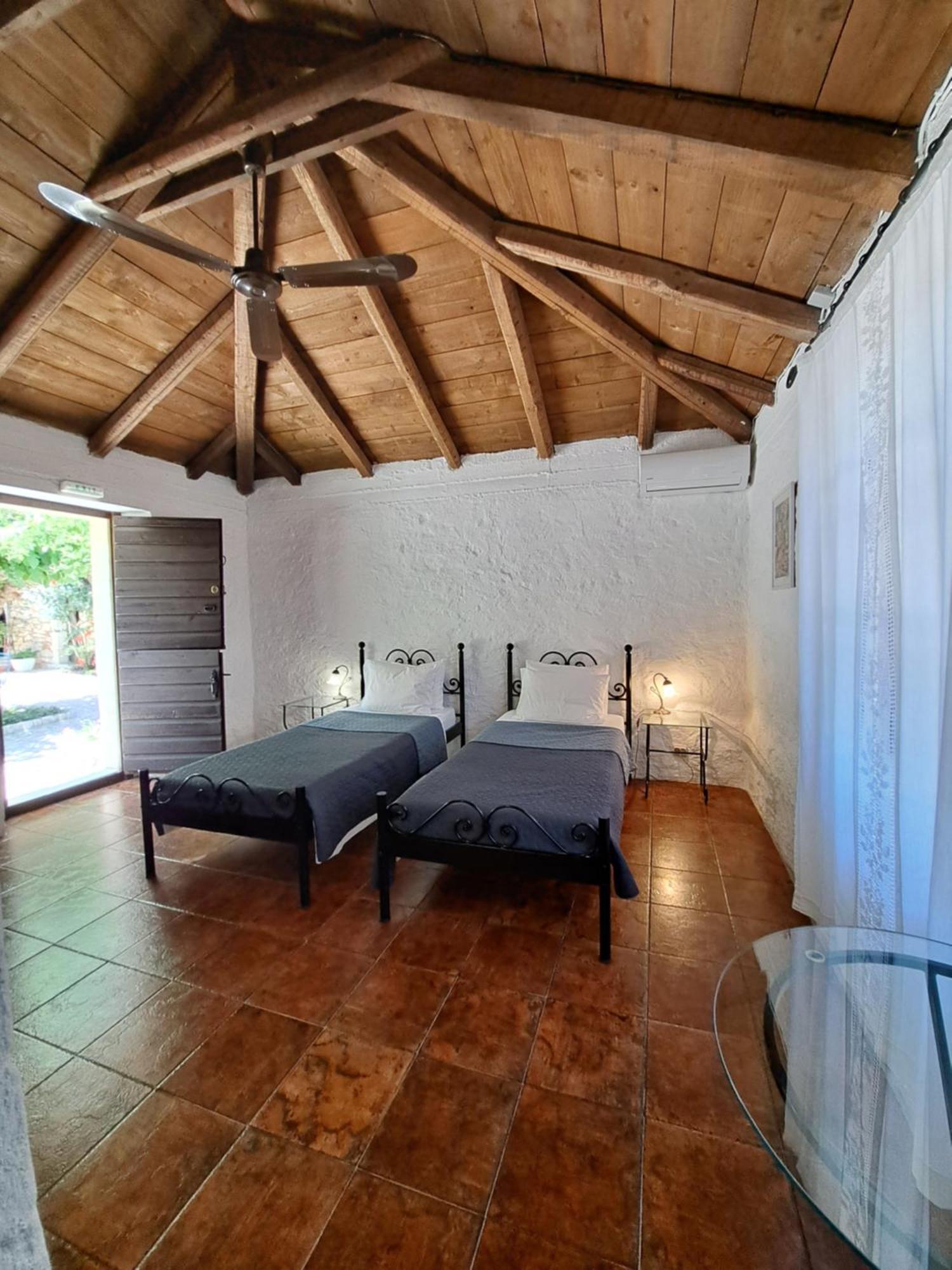 Tsivouli Accommodation Lithakia  Buitenkant foto