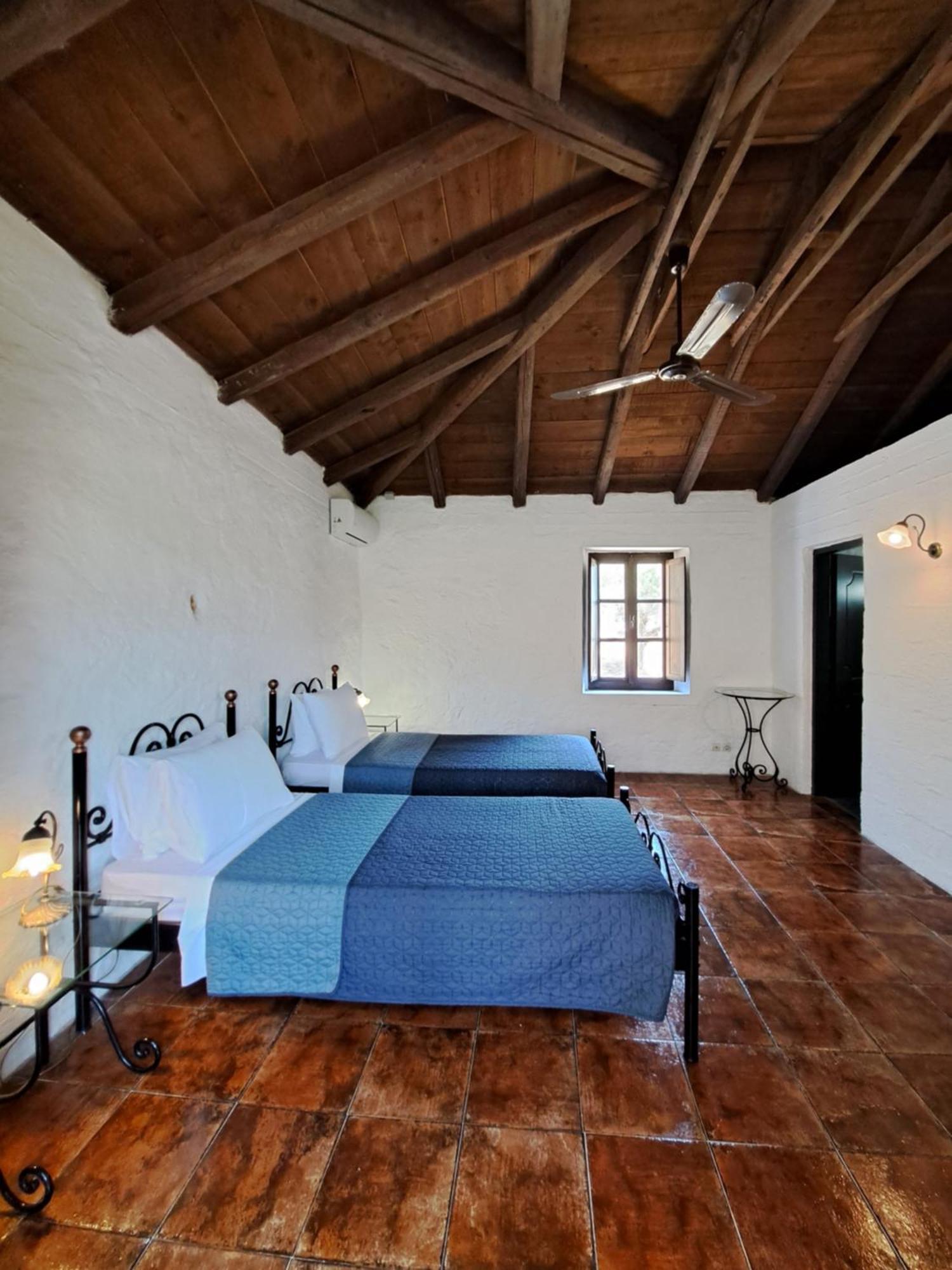 Tsivouli Accommodation Lithakia  Buitenkant foto